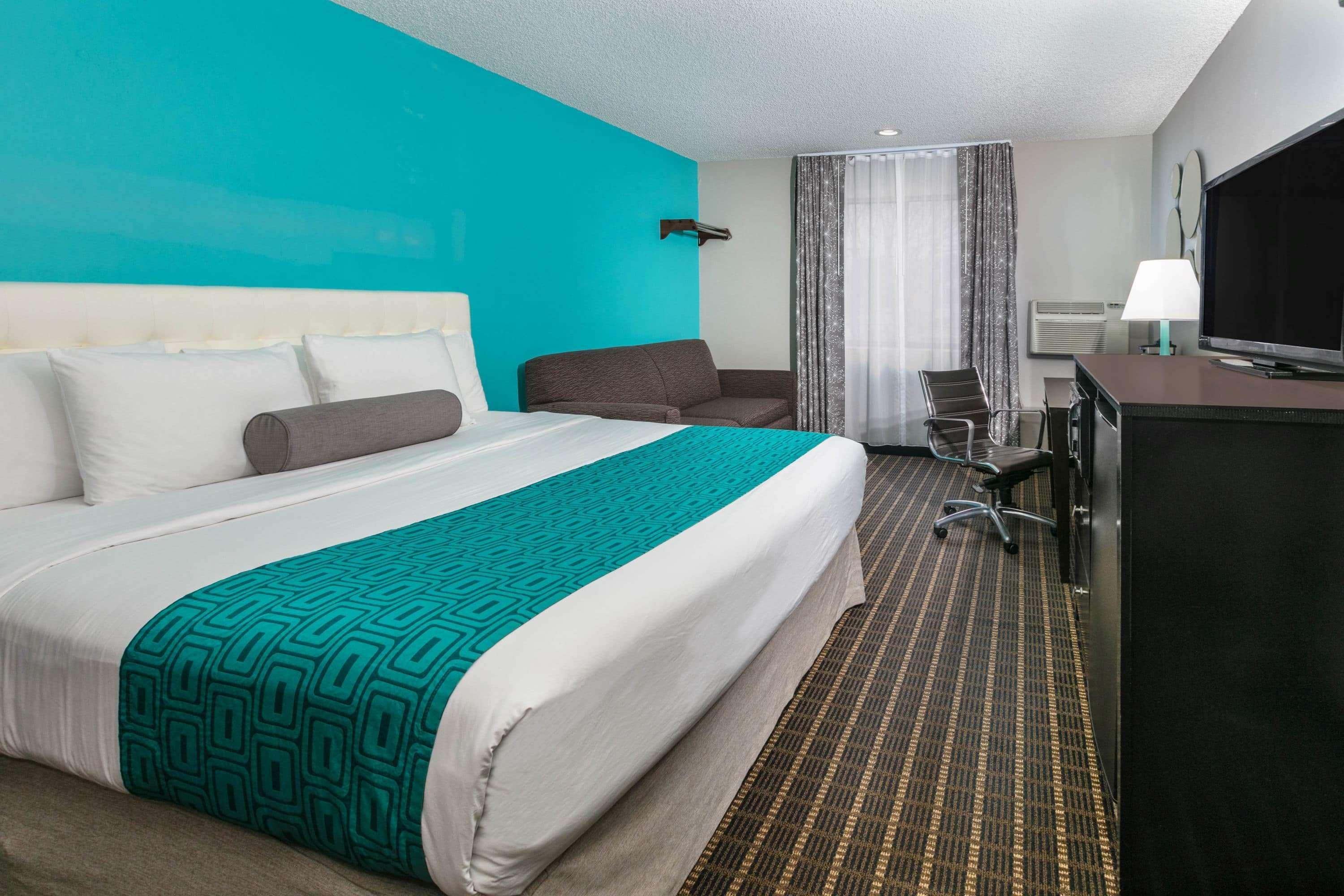 โฮเวอร์ด จอห์นสัน บาย วินด์แฮม นิวบรันเฟลส์ Hotel นิวบราวน์เฟลส์ ภายนอก รูปภาพ
